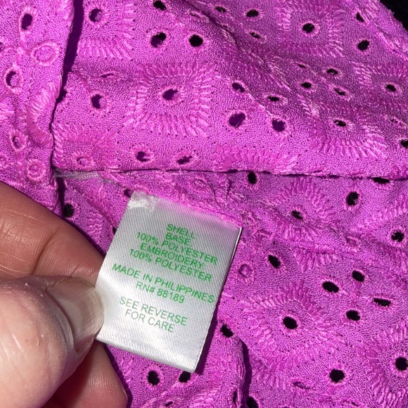 Lilly Pulitzer Calynn Eyelet top in Wild Fuchsia Size 4, EUC - Picture 7 of 8